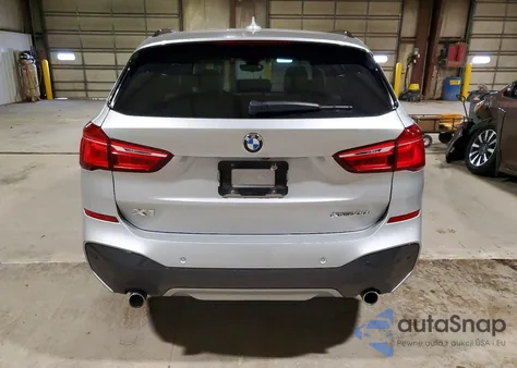 2018 BMW X1 xDrive28I z USA, uszkodzony, nr VIN WBXHT3C39J5L29868